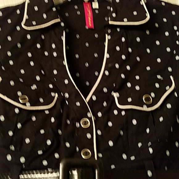 Black with whit poka dot blouse and patent belt - Picture 3 of 6